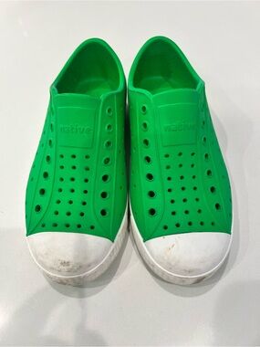 Native Kids Slip-On Water Shoes in Green with White Toe